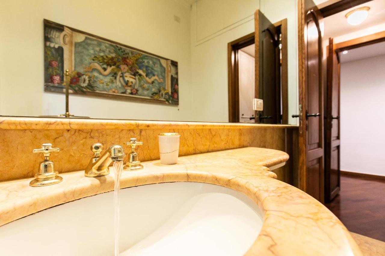 Klimt - Jacuzzi 5 Star - Luxury Design Apartment Milano Exteriör bild