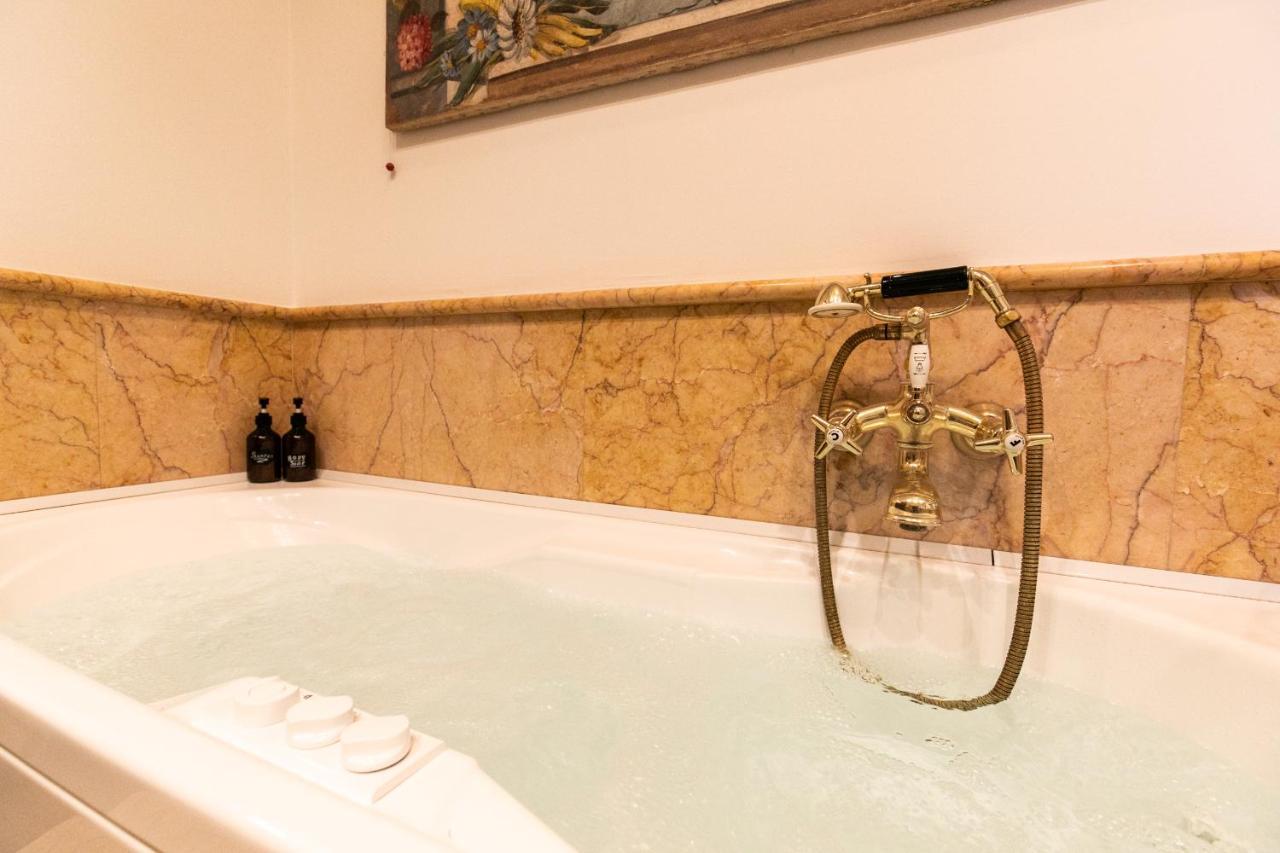 Klimt - Jacuzzi 5 Star - Luxury Design Apartment Milano Exteriör bild