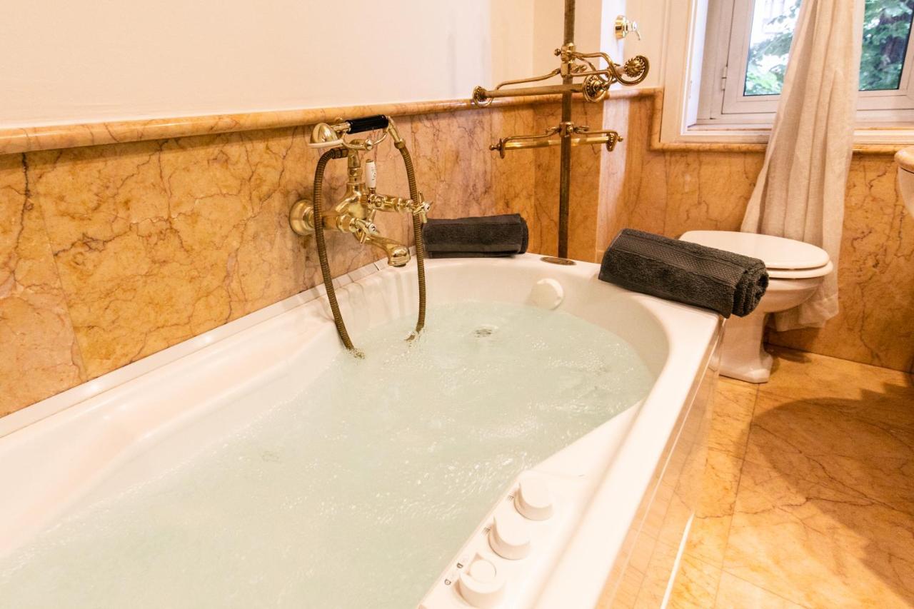 Klimt - Jacuzzi 5 Star - Luxury Design Apartment Milano Exteriör bild