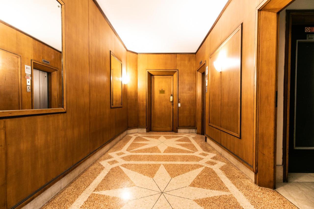Klimt - Jacuzzi 5 Star - Luxury Design Apartment Milano Exteriör bild