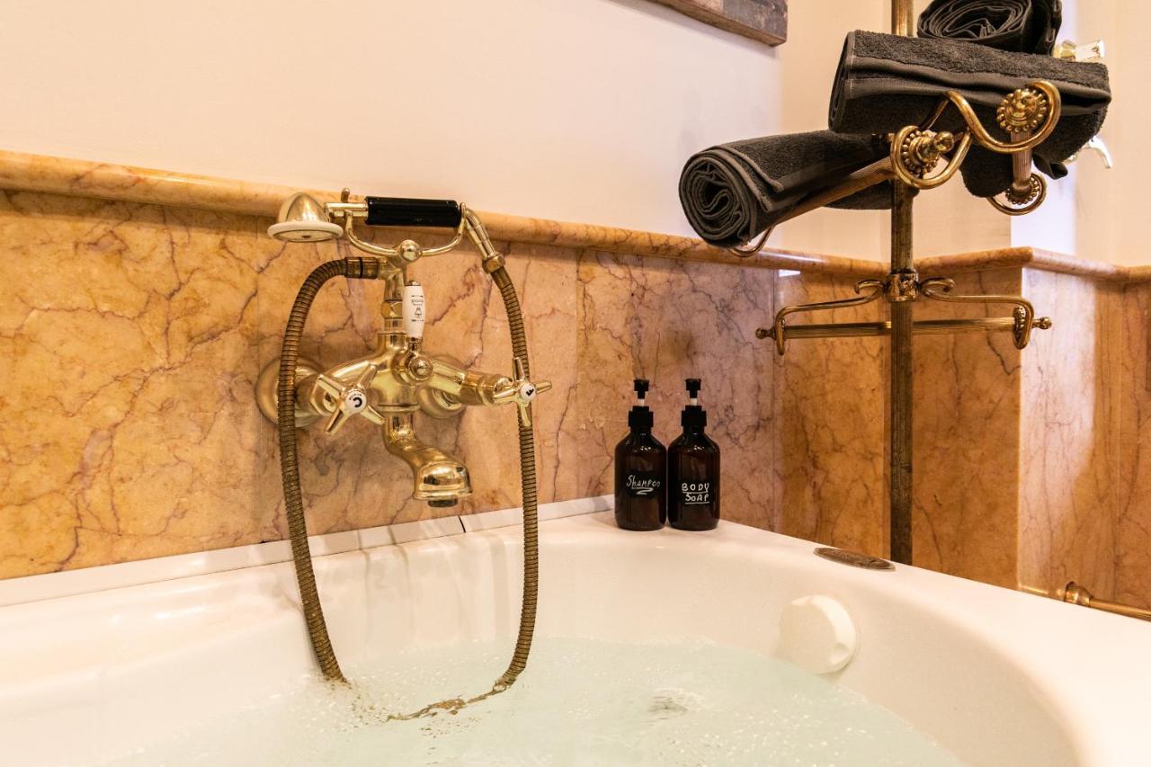 Klimt - Jacuzzi 5 Star - Luxury Design Apartment Milano Exteriör bild